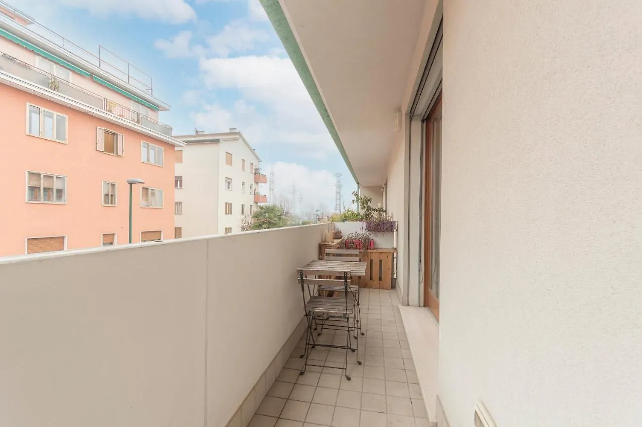 Luigi Flat Apartment Mestre