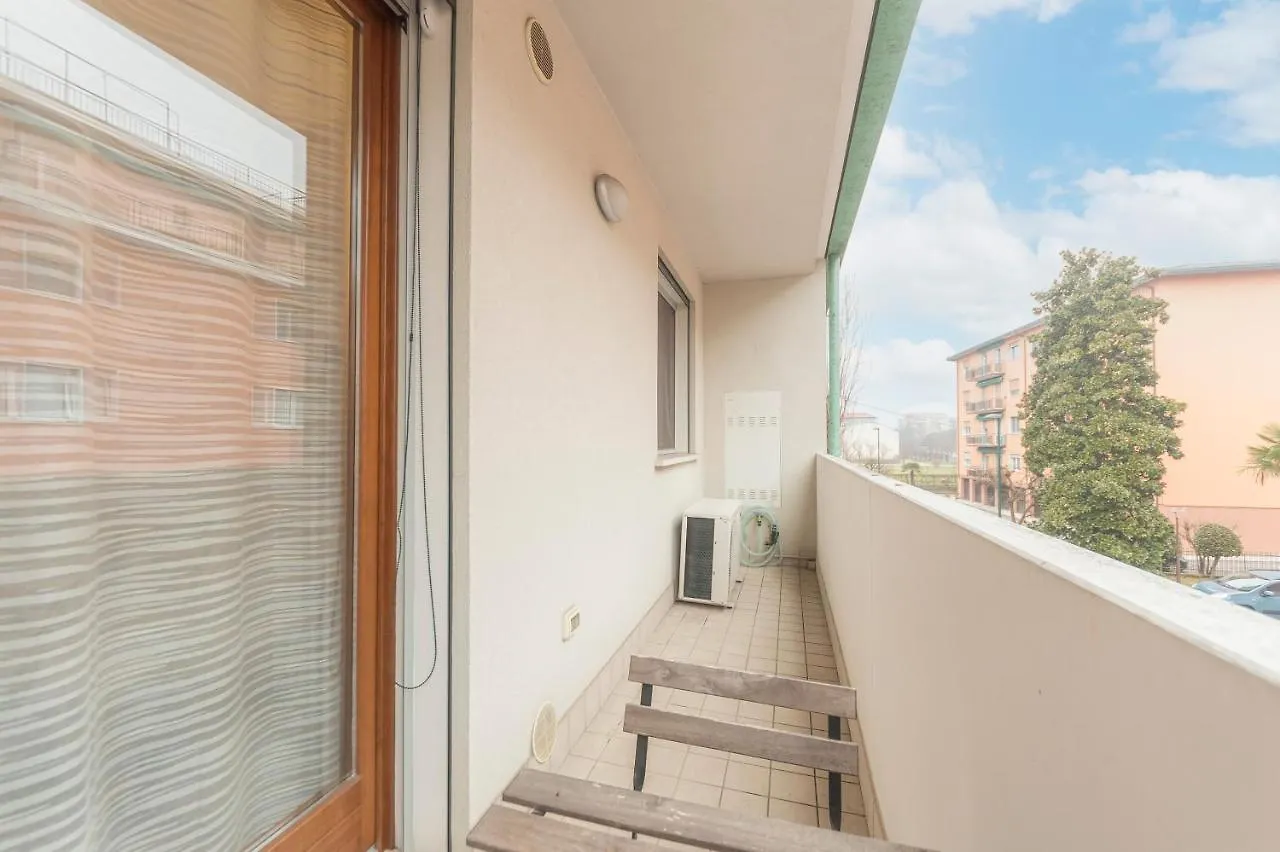 Luigi Flat Apartment Mestre