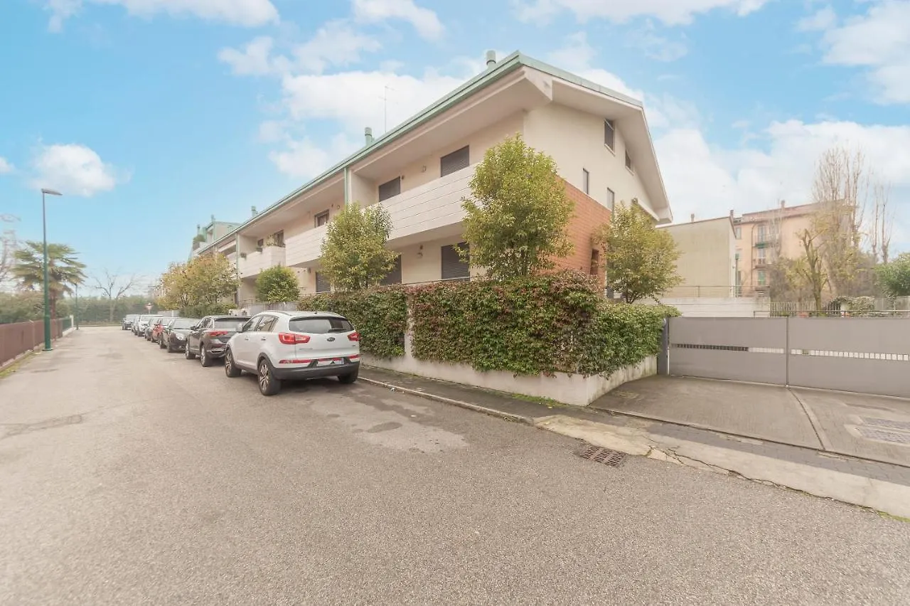 Luigi Flat Apartment Mestre 0*,  Italy