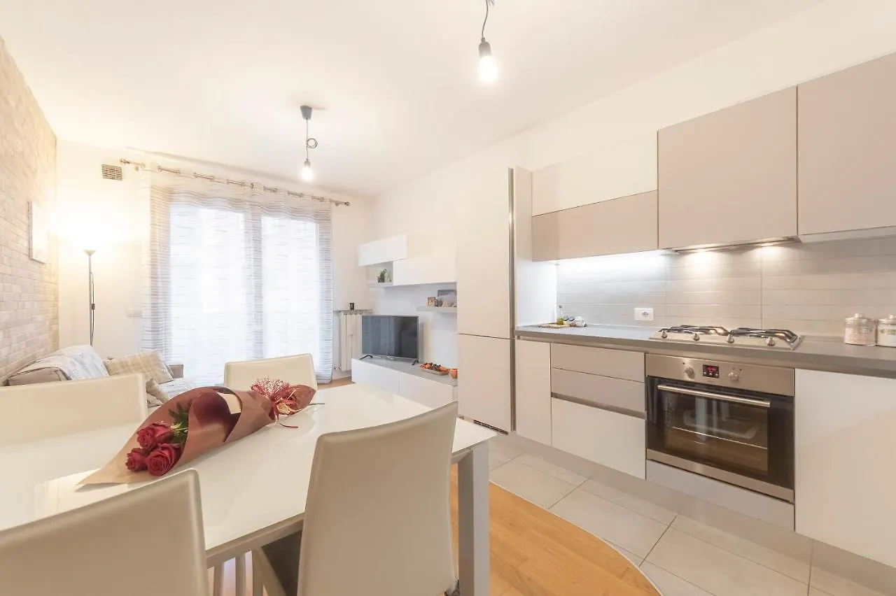 Luigi Flat Apartment Mestre Italy